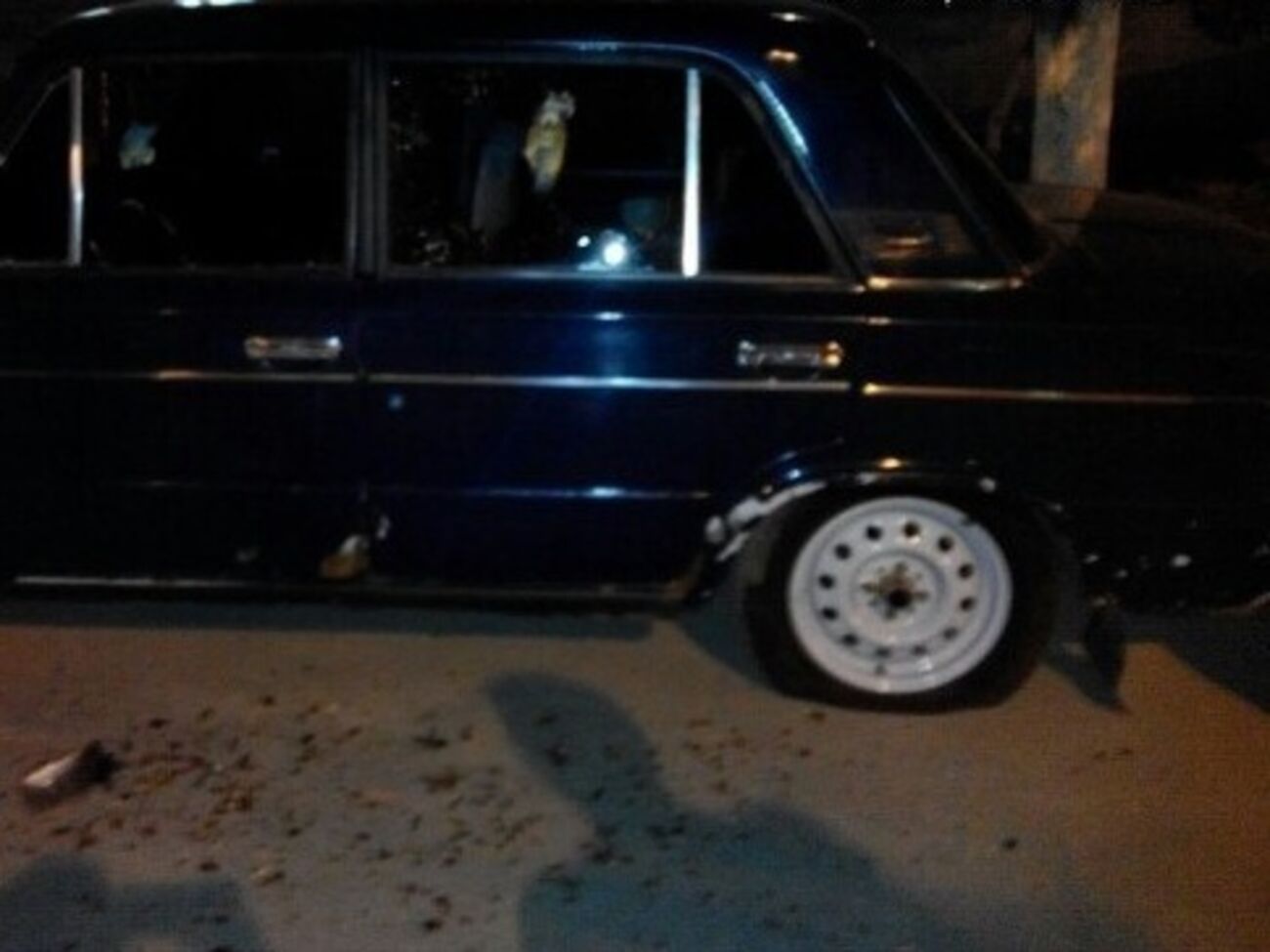 Нападавшие громили машины и резали людей