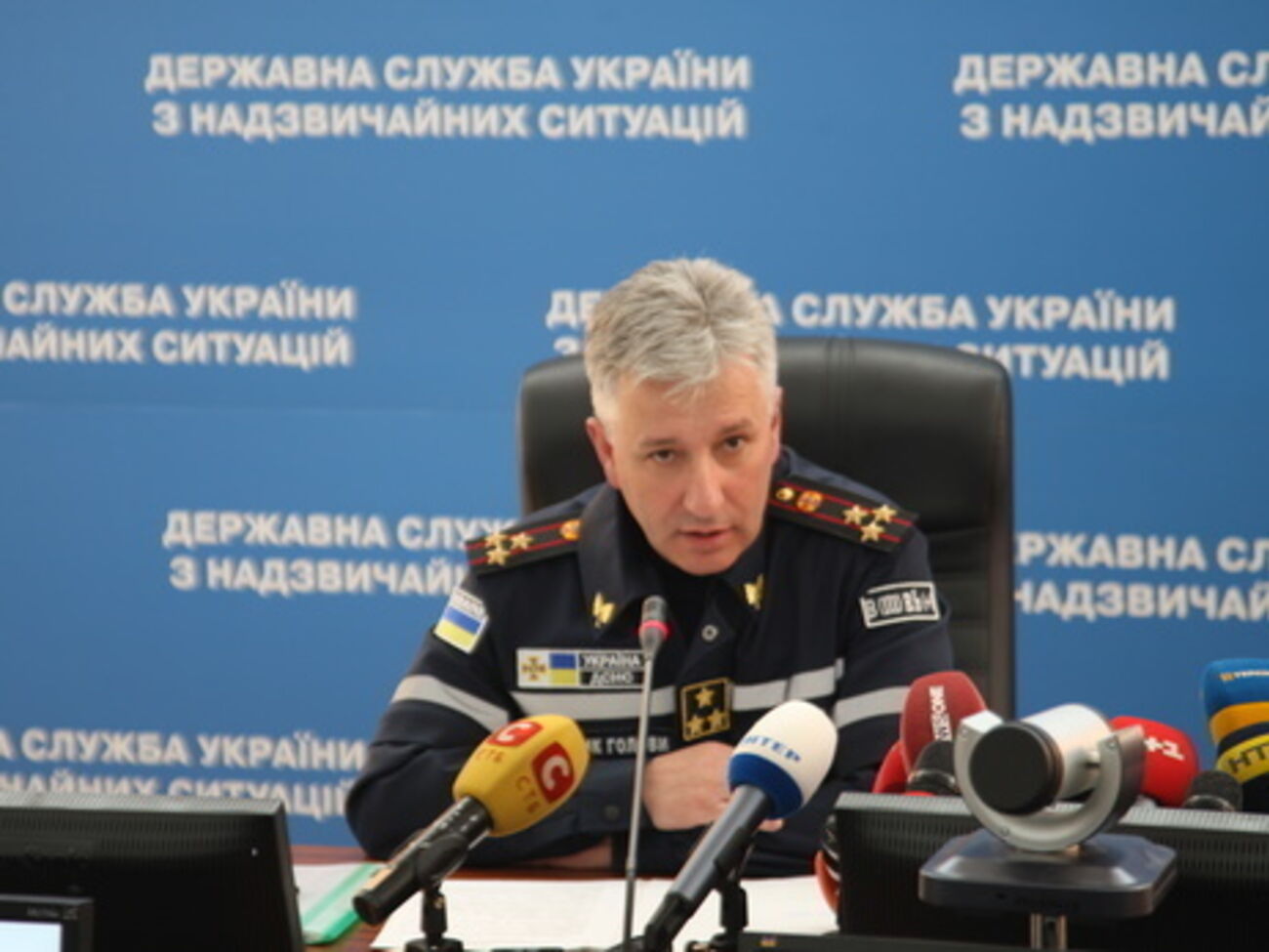 Чечеткин: Обнаруженное на территории горящей нефтебазы под Киевом тело принадлежит железнодорожнику