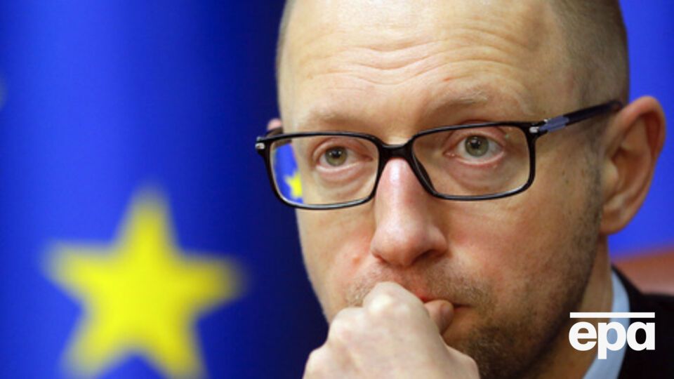 Яценюк: Мы не в состоянии обслуживать долги в той форме, в какой они сегодня есть