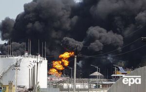 Работы по ликвидации пожара на нефтебазе в Киеве продолжаются