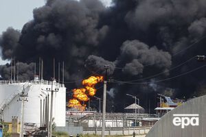 Работы по ликвидации пожара на нефтебазе в Киеве продолжаются