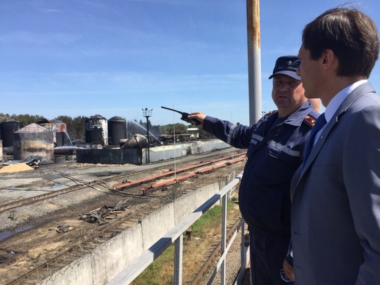 Игорь Шевченко сегодня побывал на месте пожара на нефтебазе под Киевом