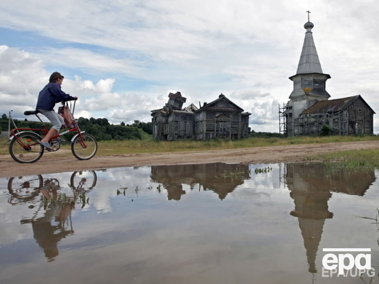 По мнению местного омбудсмена, в России выживание детей --- вопрос естественного отбора