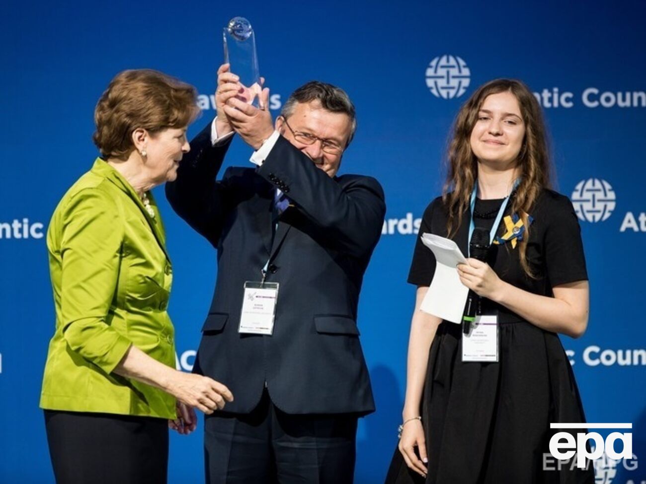 Премию свободы получает Донецкий университет