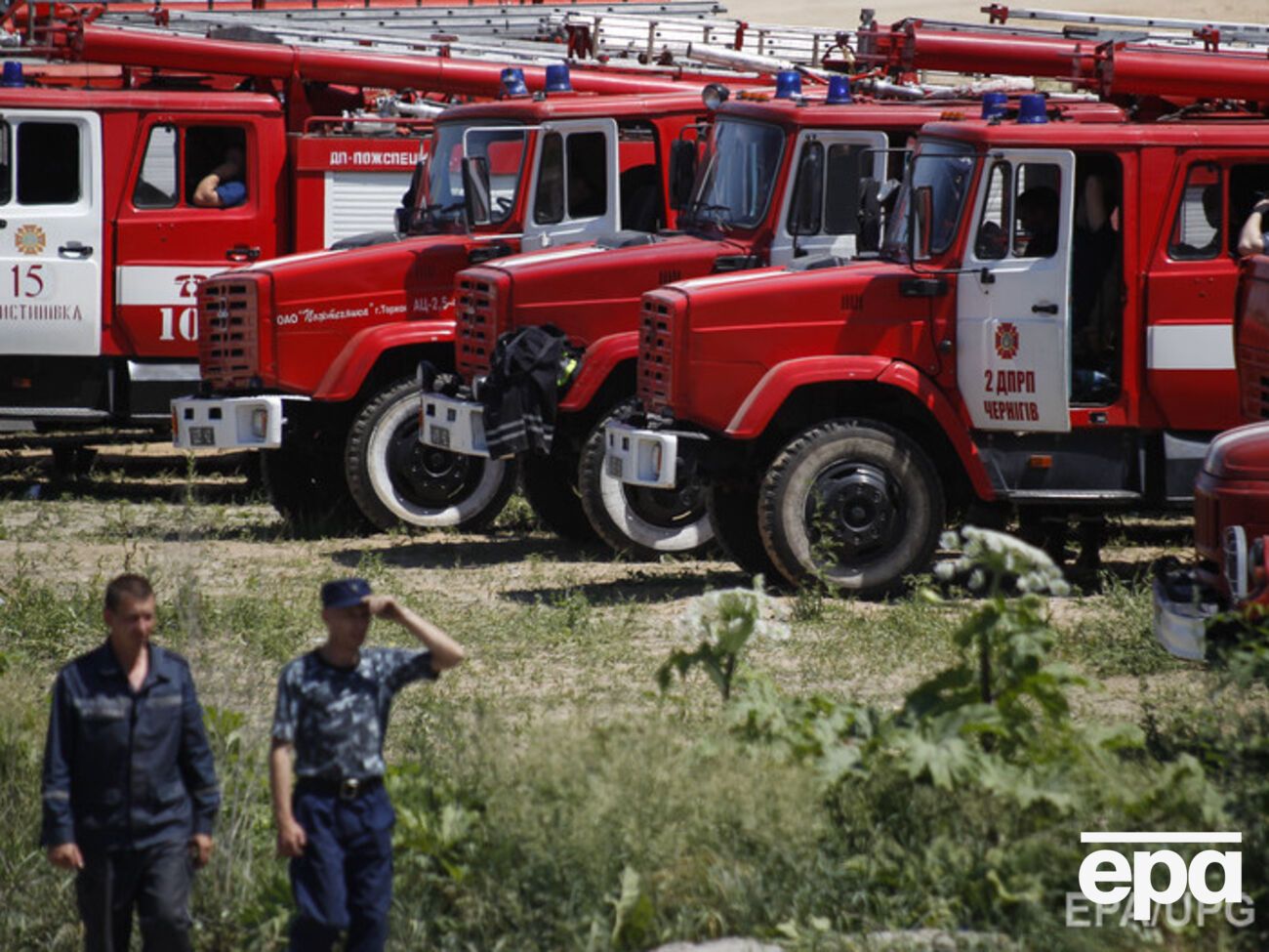 Пожар на нефтебазе потушили, заявили в ГСЧС