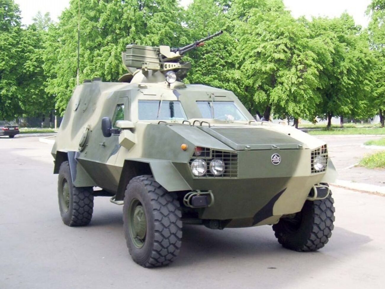 "Укроборонпром": Остапец сорвал график производства бронемашин "Дозор-Б"