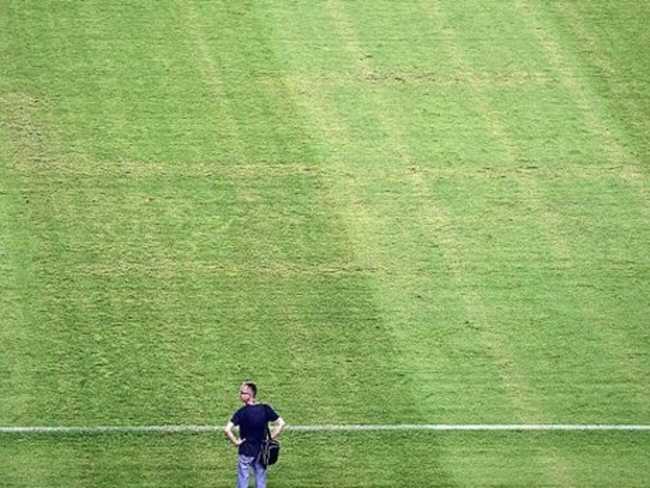 Свастика проявилась на газоне во время игры Хорватии против Италии