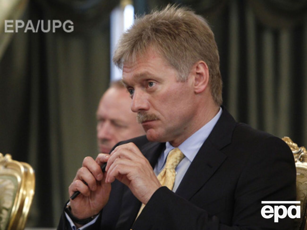 Песков заявил, что Путин не просил Коля о поддержке