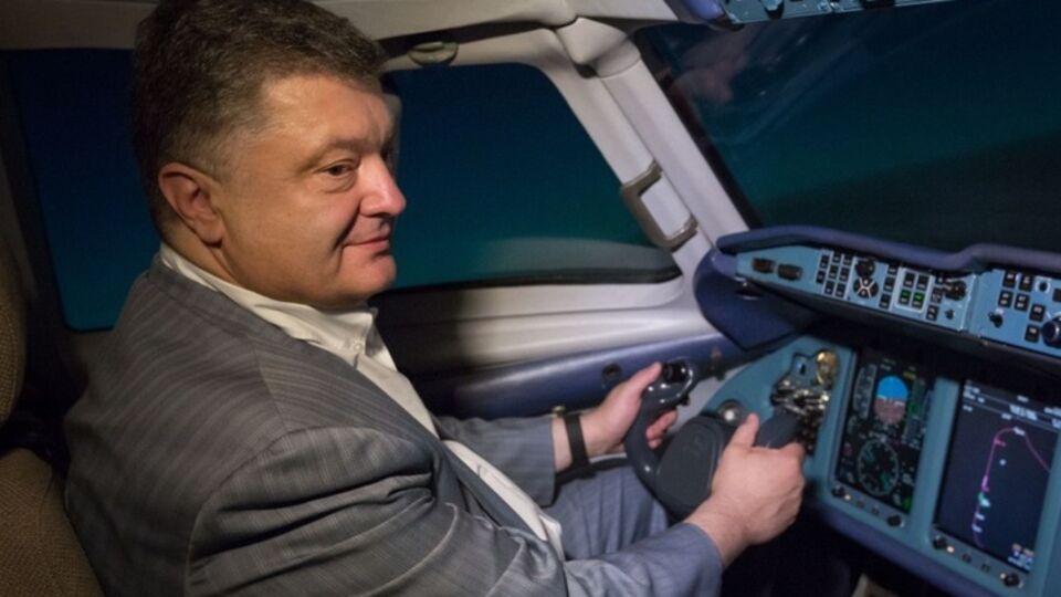 Порошенко планирует принять участиt во Всемирной авиационной выставке Le Bourget