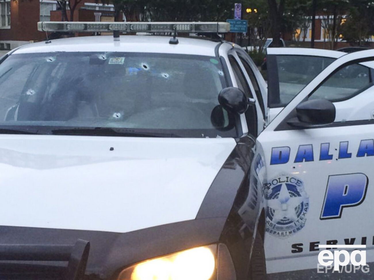 Полиция, вероятно, убила нападавшего