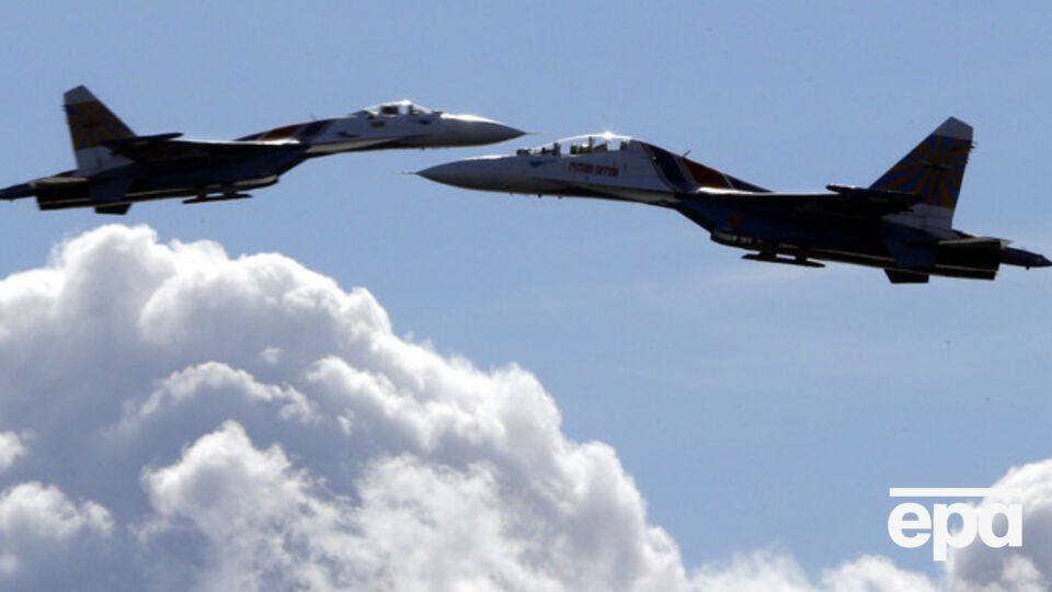 Российский самолет пролетел в 150 м над кораблями НАТО