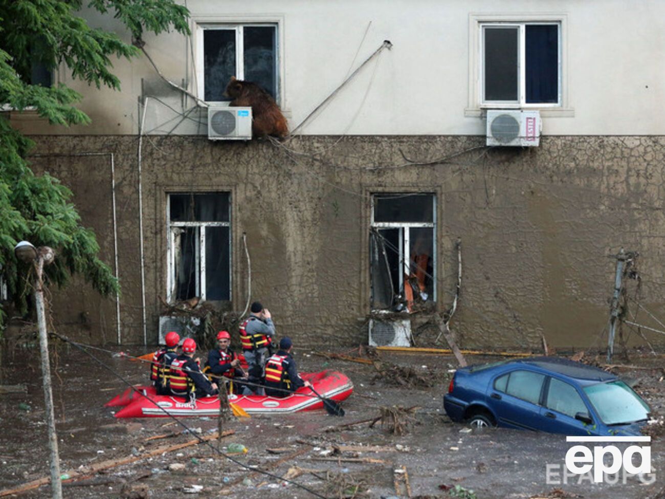 В Грузии объявлен траур по жертвам наводнения