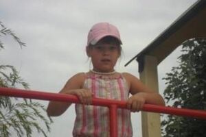 Пока город искал девочку, аферисты пытались нажиться на ее родителях