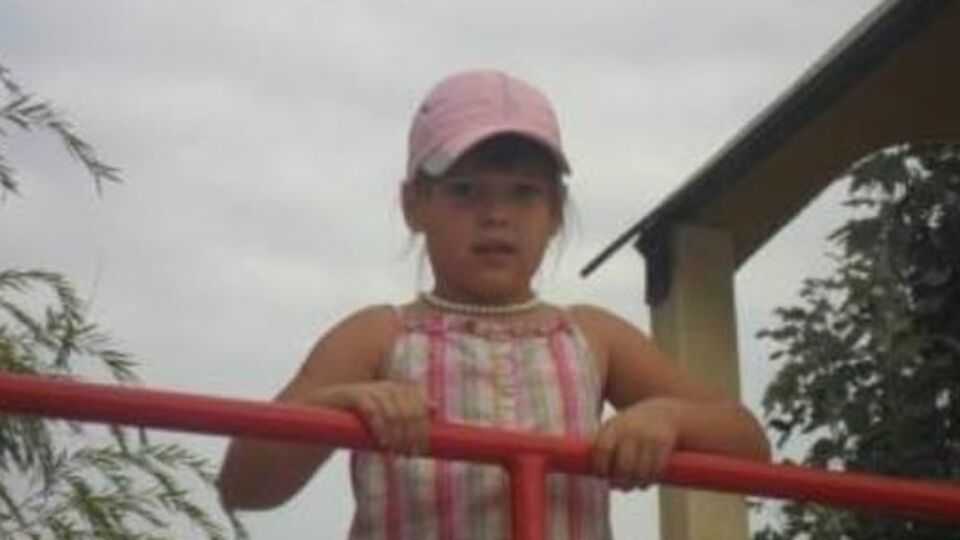 Пока город искал девочку, аферисты пытались нажиться на ее родителях