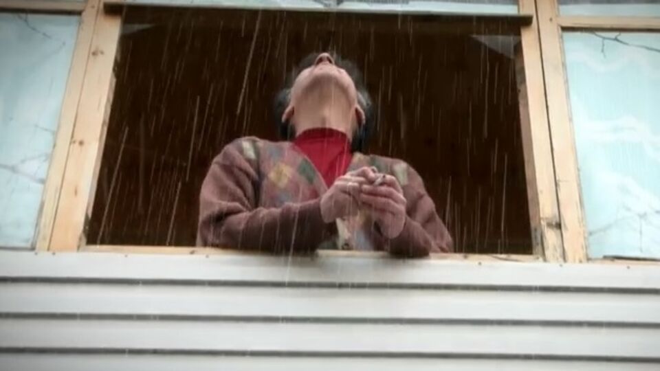 Участники кабаре "Веселый песец" написали песню "Нас сливают". Видео