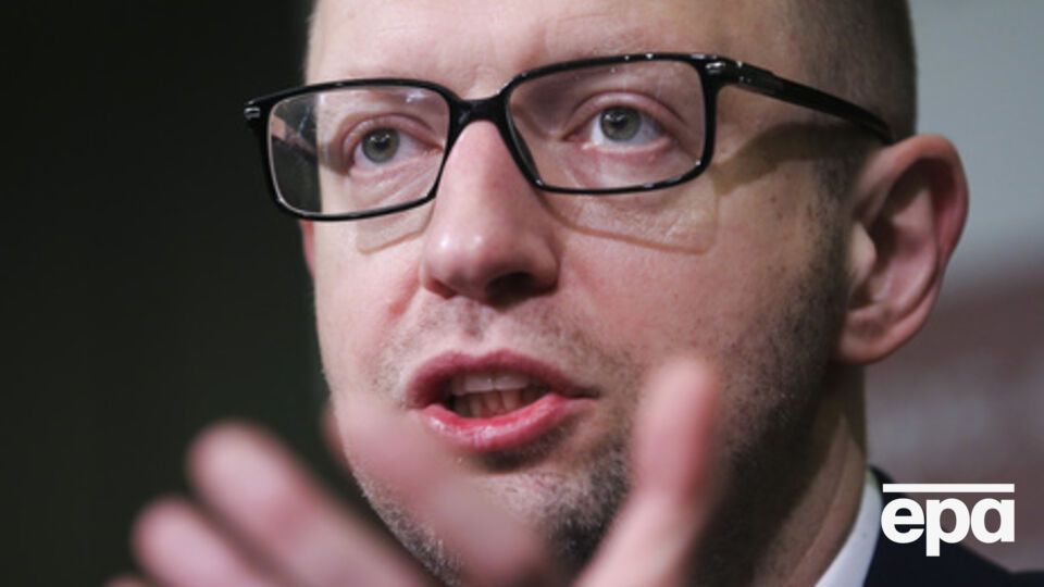 Яценюк: Никогда никакой Минск не будет выполнен, если украинская армия будет слабой