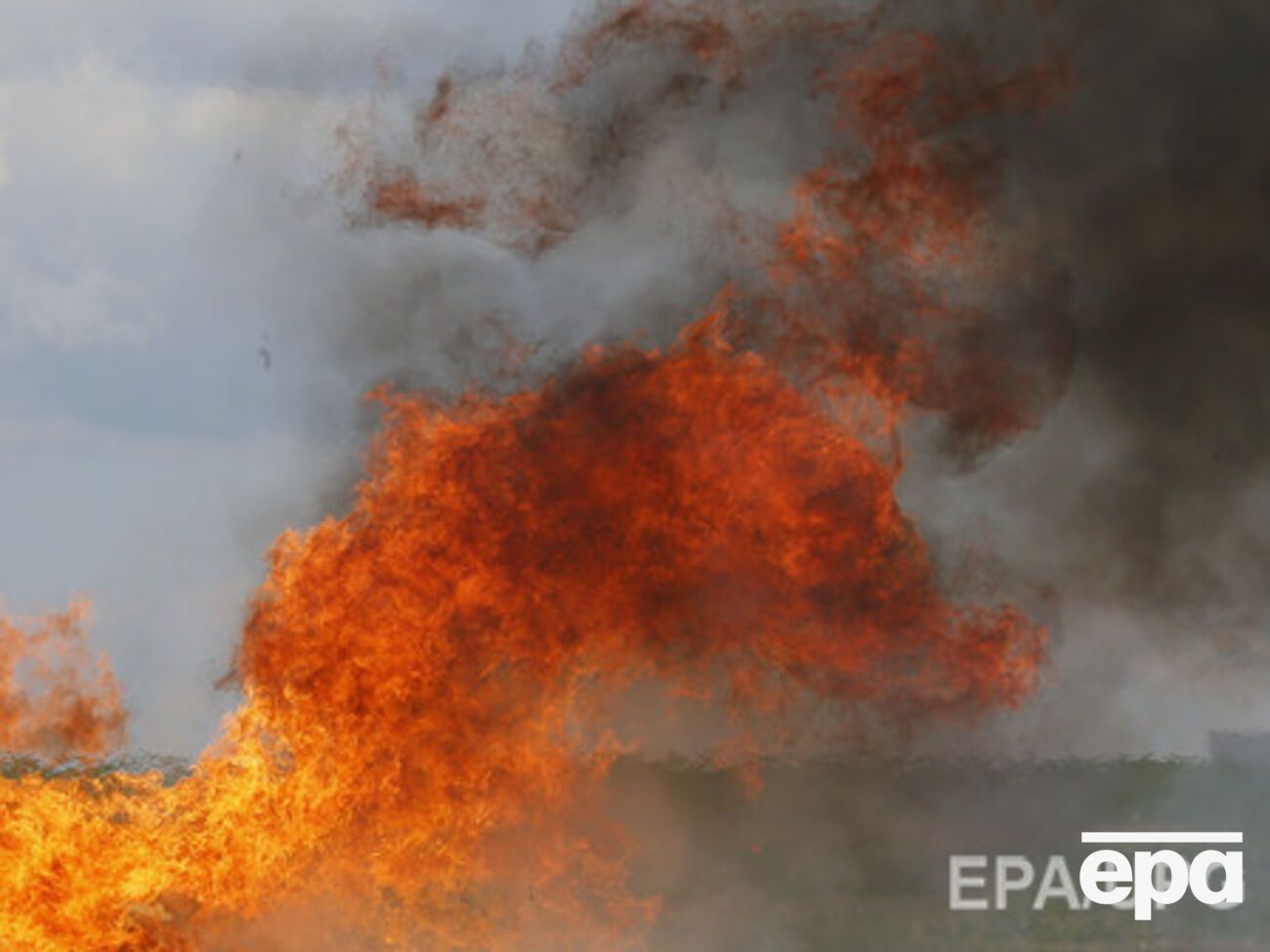 Взрыв на НПЗ произошел около 10.00 понедельника
