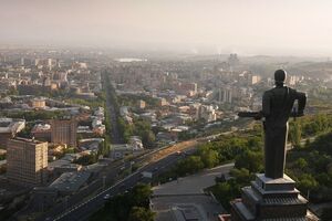 Тело убитого российского военного было найдено возле мемориала "Мать Армения"