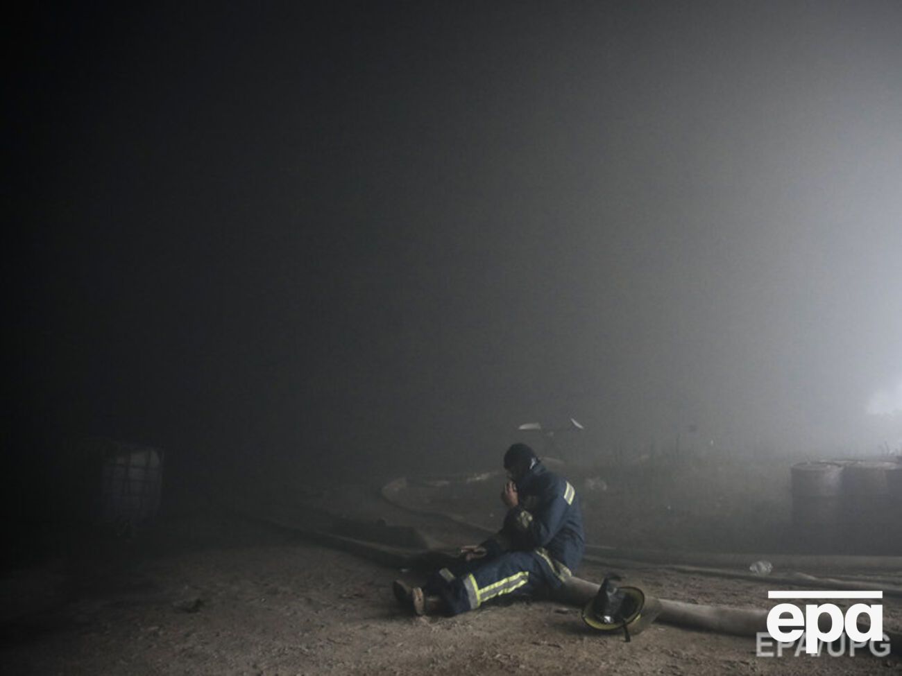 Госслужба по ЧС озвучила сумму убытков от пожара на нефтебазе под Киевом