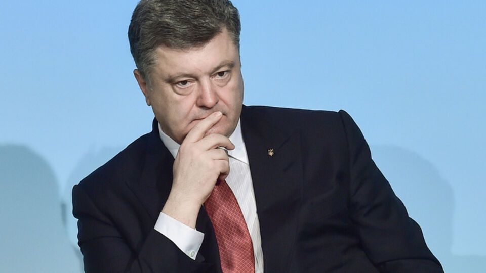 Порошенко заявил, что Путин живет "в другой вселенной"