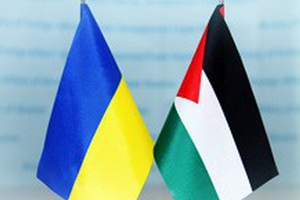 Один из пострадавших сообщил послу, что нападавших было много, все они были в масках