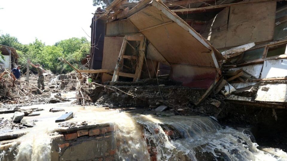 В результате наводнения в Тбилиси погибли 13 человек, девять считаются пропавшими без вести