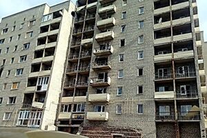 Украинская сторона СЦКК зафиксировала шесть попаданий 125-мм снарядов в жилой девятиэтажный дом