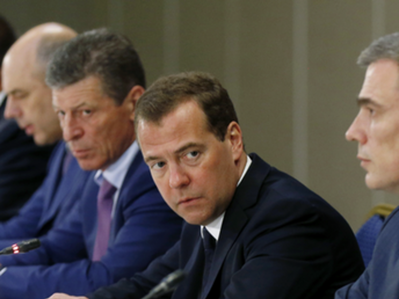 Премьер-министр России Дмитрий Медведев на совещании о развитии малого предпринимательства в Крыму