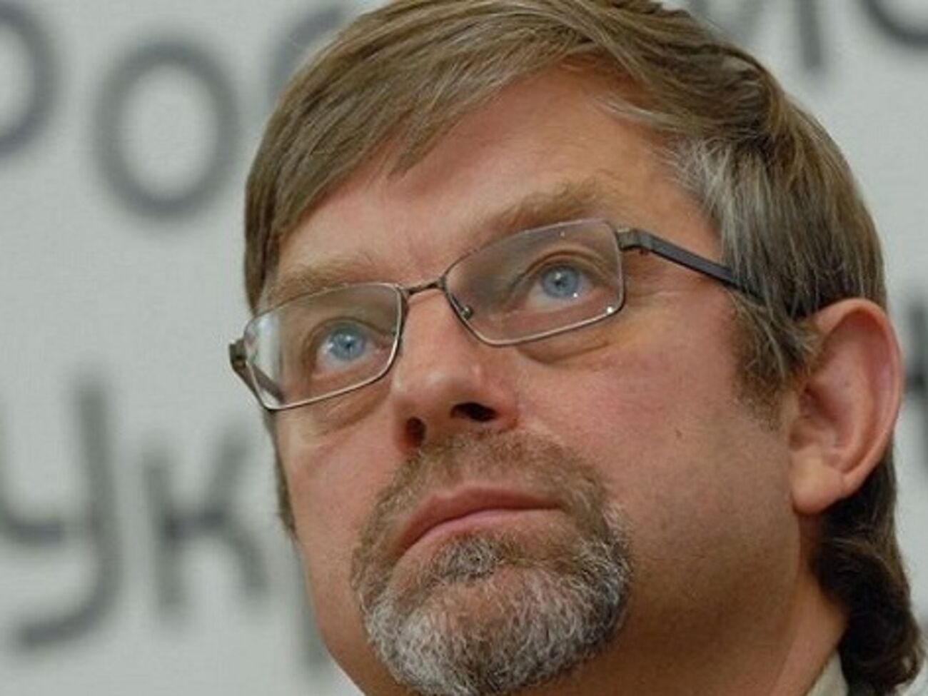 Конфликт вокруг главы СБУ является следствием соперничества олигархов, считает Небоженко