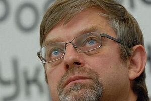 Конфликт вокруг главы СБУ является следствием соперничества олигархов, считает Небоженко