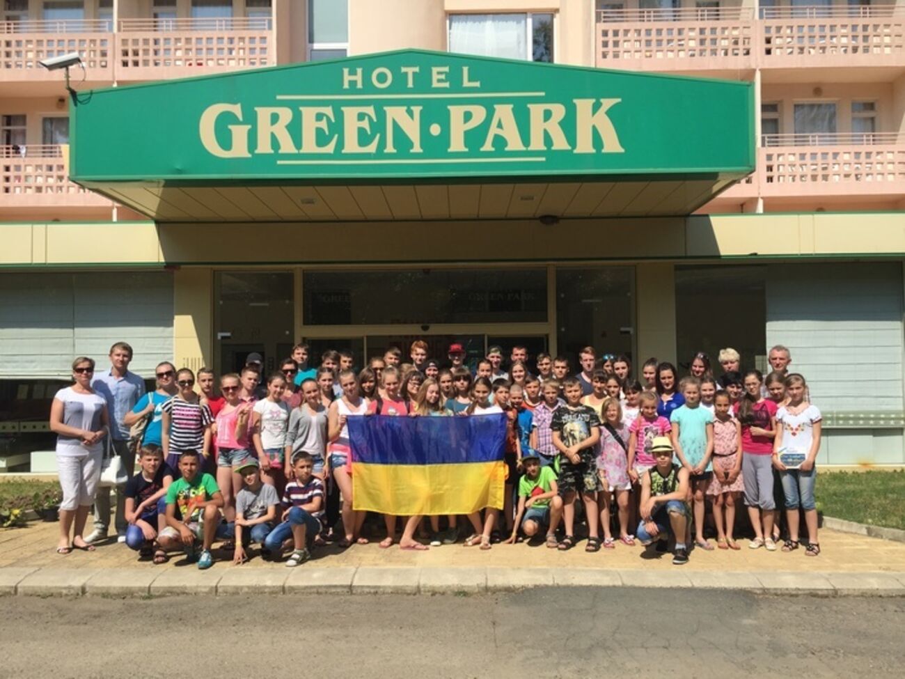 60 украинских детей прибыли на отдых в Болгарию