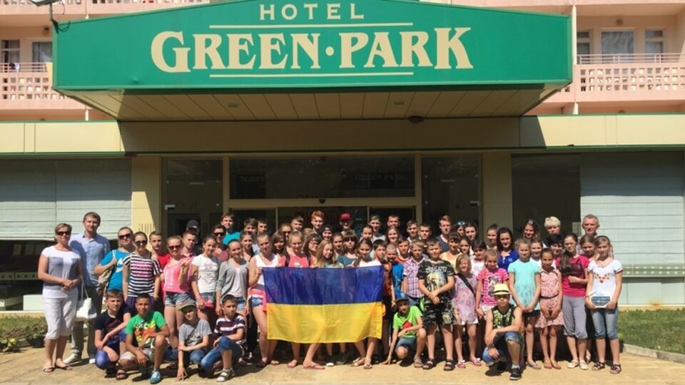60 украинских детей прибыли на отдых в Болгарию
