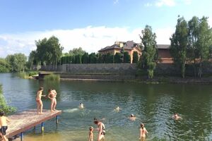Пруд в селе Козин, на котором обстреляли детей