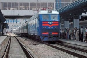 Украина запретила пассажирские и грузовые перевозки в Крым в конце 2014 года