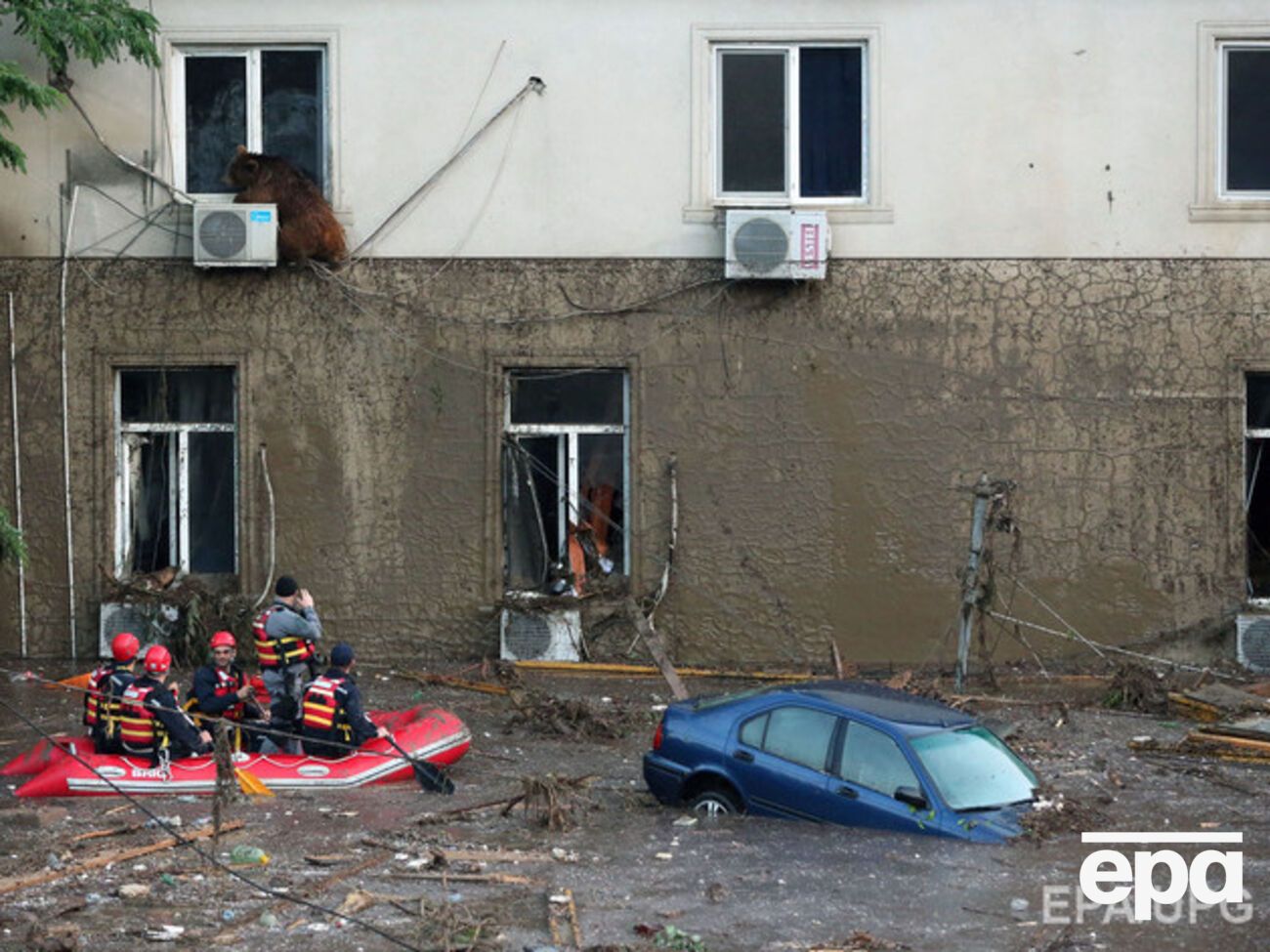 Последствия наводнения в Тбилиси