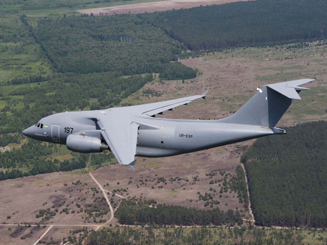 Украина представила на авиасалоне в Ле Бурже новый самолет Ан-178