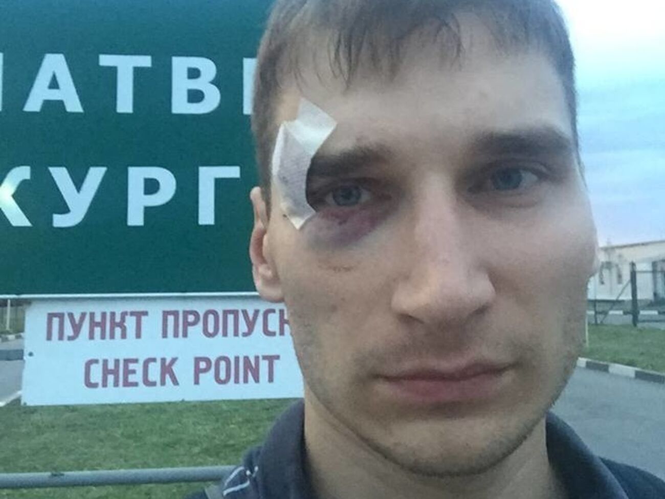 Российский журналист Павел Каныгин после допроса в "ДНР"