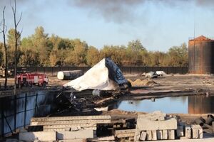 Пожар на нефтебазе под Киевом прекратился