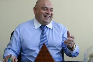 Николай Злочевский находится в розыске, но продолжает расширять свой газовый бизнес в Украине