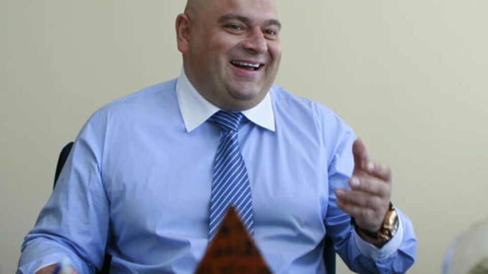 Николай Злочевский находится в розыске, но продолжает расширять свой газовый бизнес в Украине