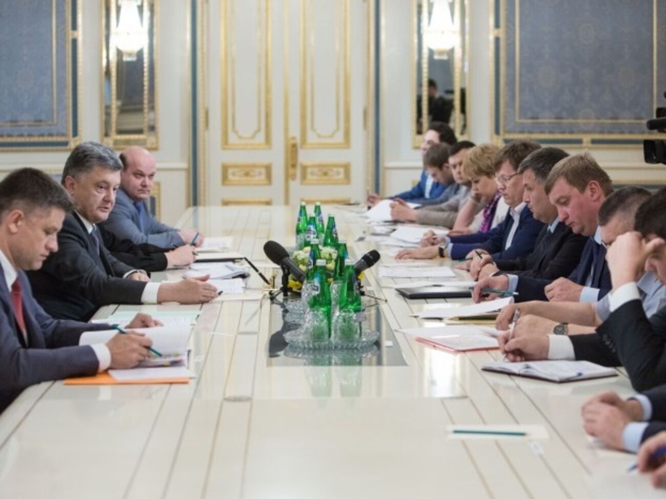 Порошенко провел&nbsp;совещание по выполнению Украиной требований для введения безвизового режима с ЕС