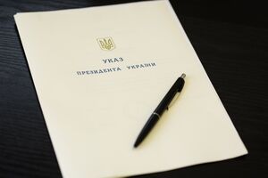 Президент Петр Порошенко поручил активизировать раскрытие убийств журналиста Олеся Бузины и экс-нардепа Олега Калашникова