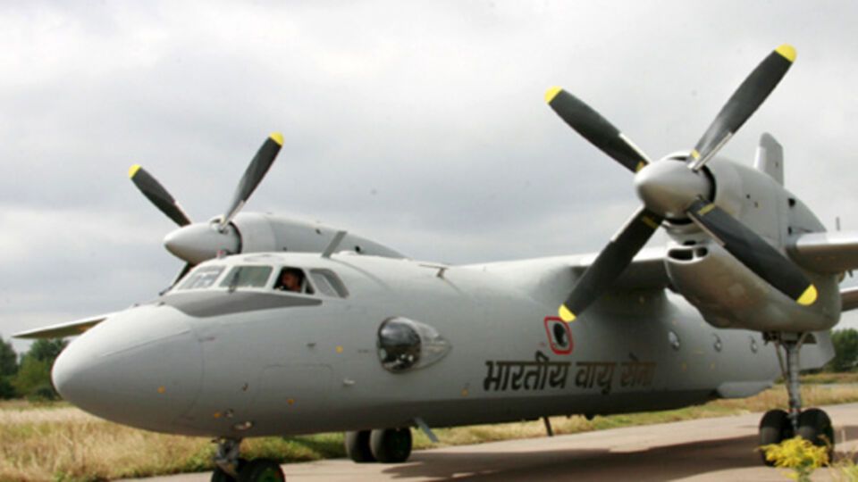 Самолет Ан-32, на базе которого будет создана новая машина