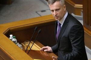 Депутаты не дали возможности Валентину Наливайченко выступить в парламенте перед голосованием об отставке