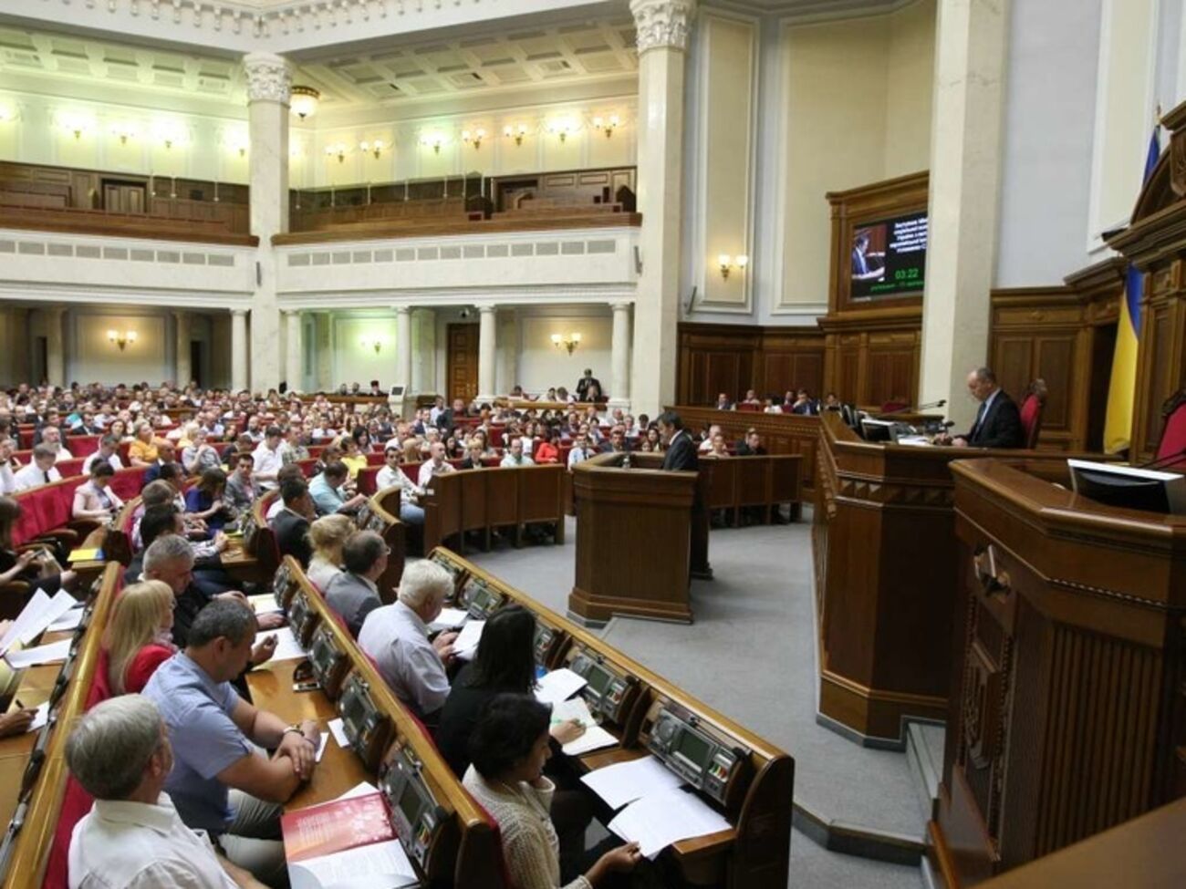 Рада приняла за основу требуемый программой МВФ законопроект о внесении изменений в некоторые законы в сфере ЖКУ