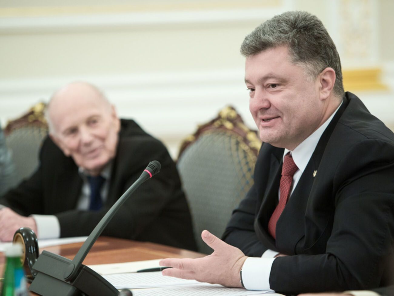 Порошенко призвал использовать инновационные разработки в промышленности