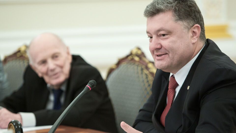 Порошенко призвал использовать инновационные разработки в промышленности