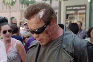 Шварценеггер в образе Терминатора напугал своих поклонников в музее восковых фигур. Видео