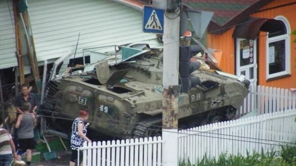 Две женщины погибли сразу, тело третьей обнаружили под завалами