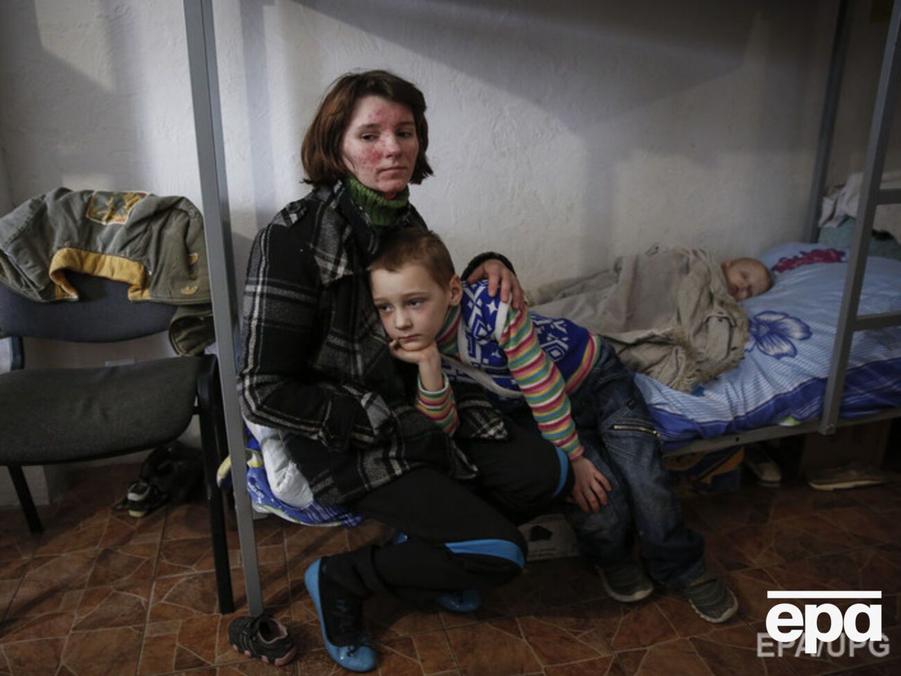 Более 150 тысяч детей покинули дома в Донецкой и Луганской областях
